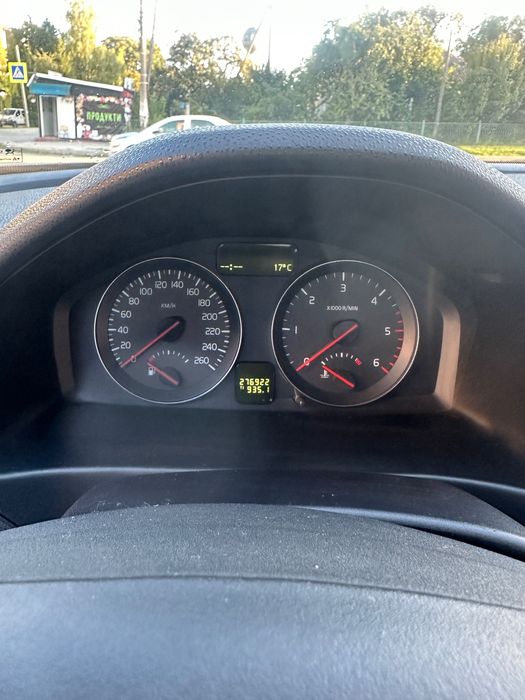 Продам машину Volvo v50 (2007)