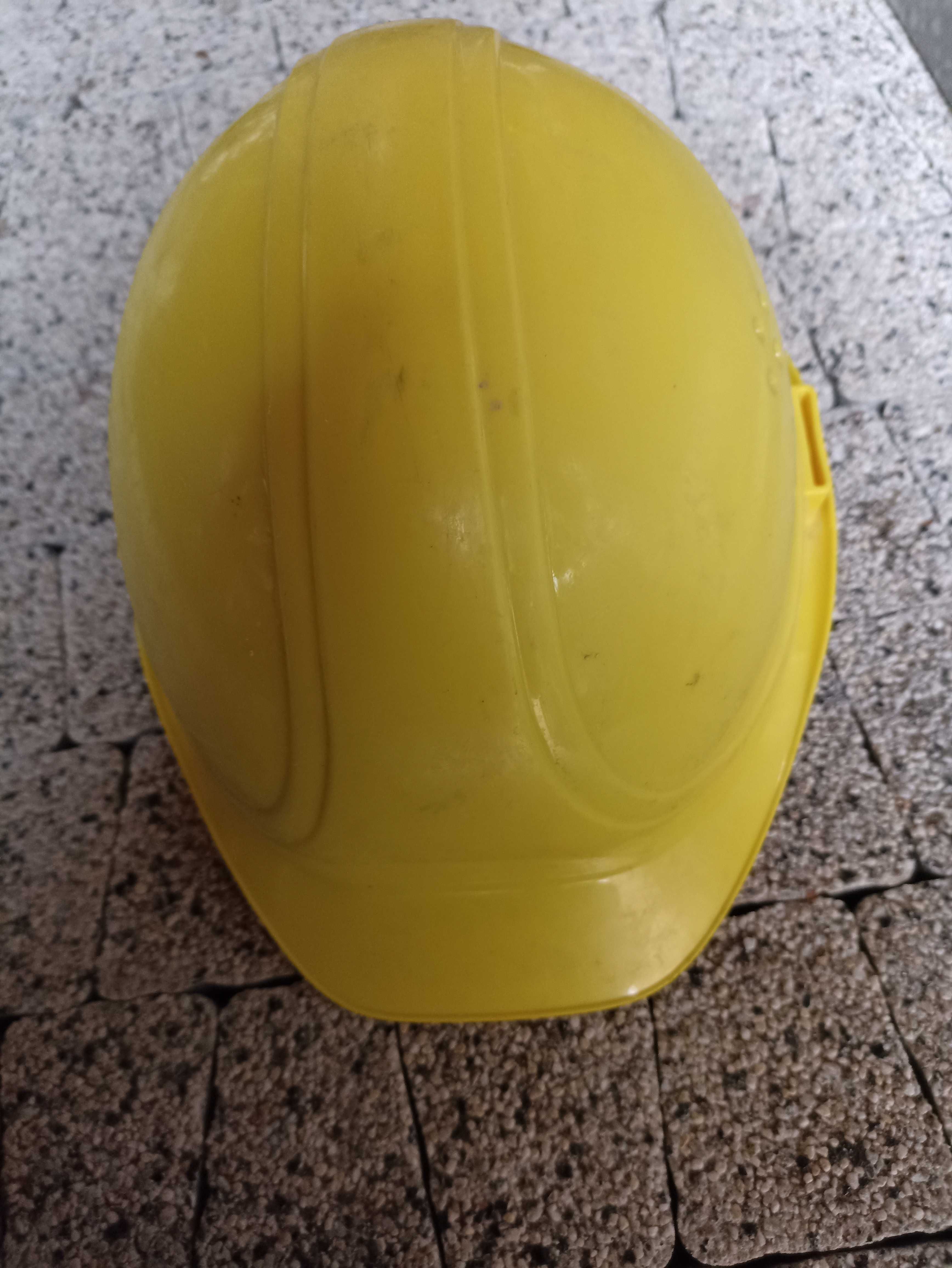 Profesjonalny żółty kask ochronny budowlany