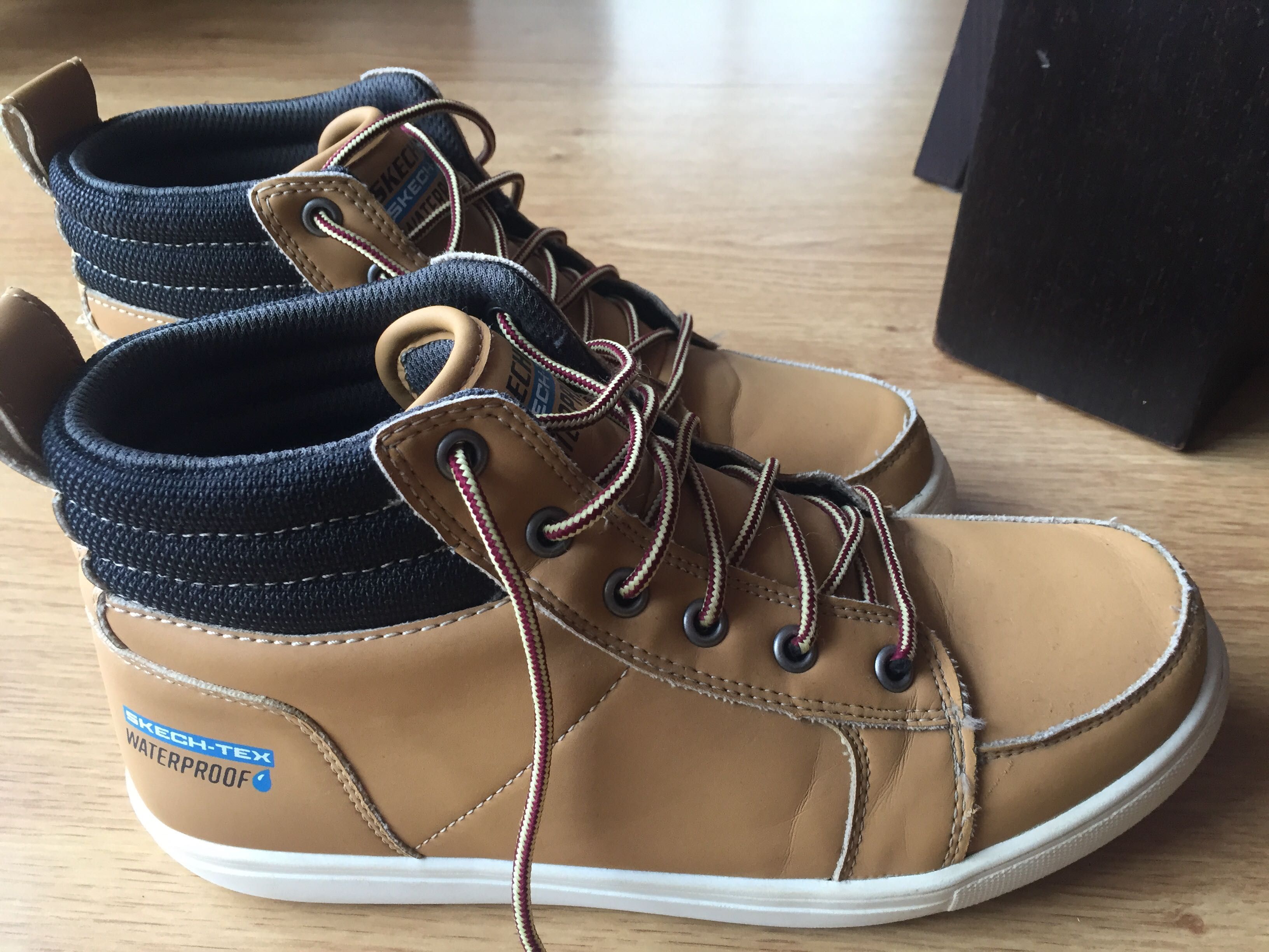 Botas sketchers menino tamanho 38