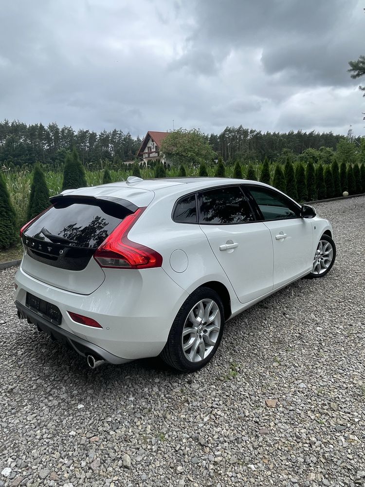 Volvo V40  Ocean Race D2 2.0 pano/kamera/skora/ful