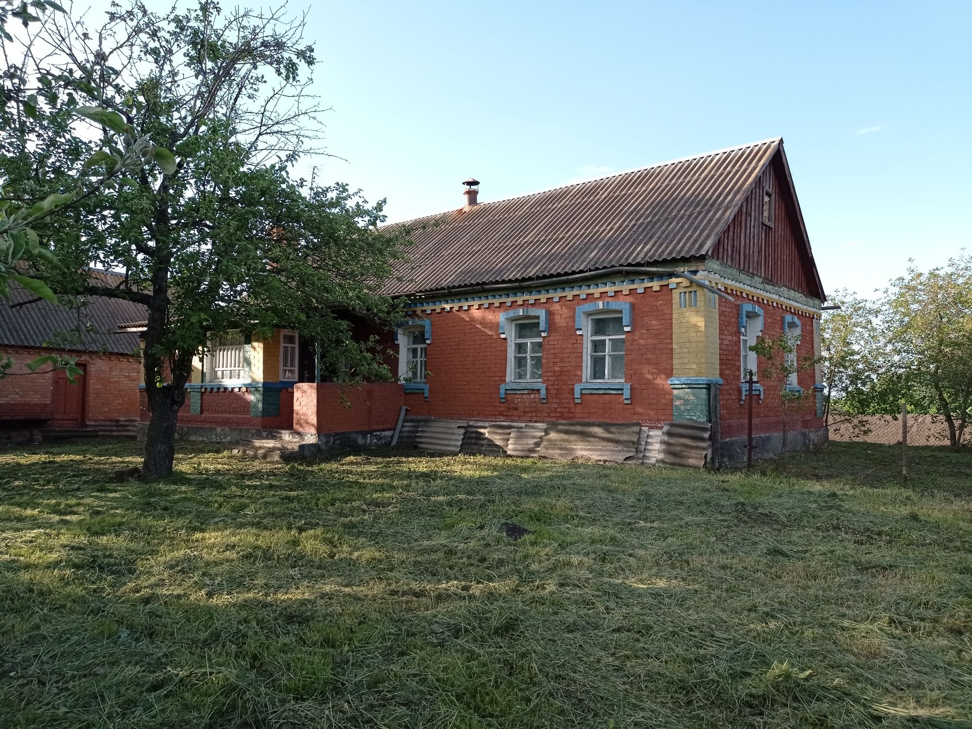 Жилий будинок с Верболози