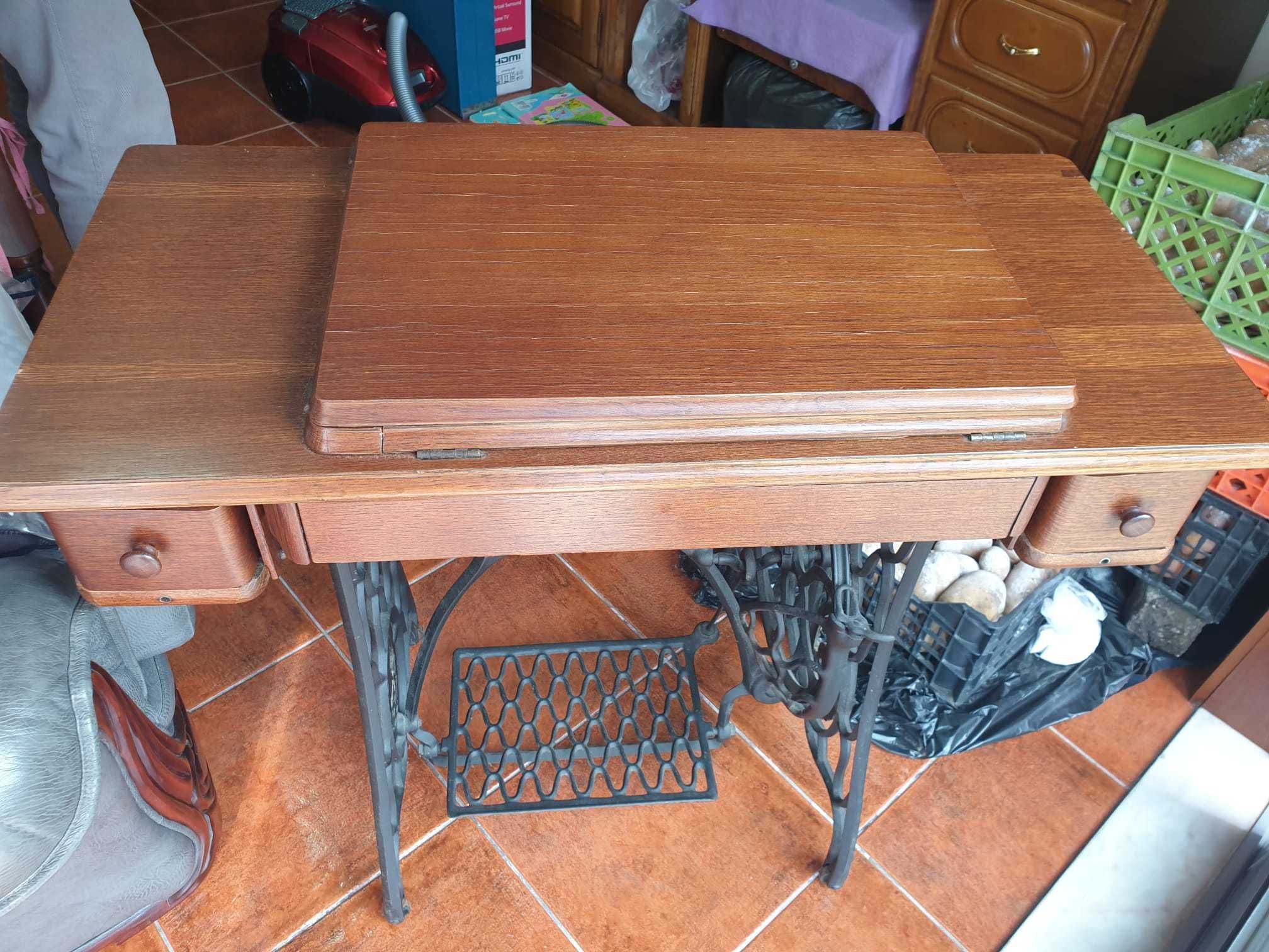 Máquina de custura