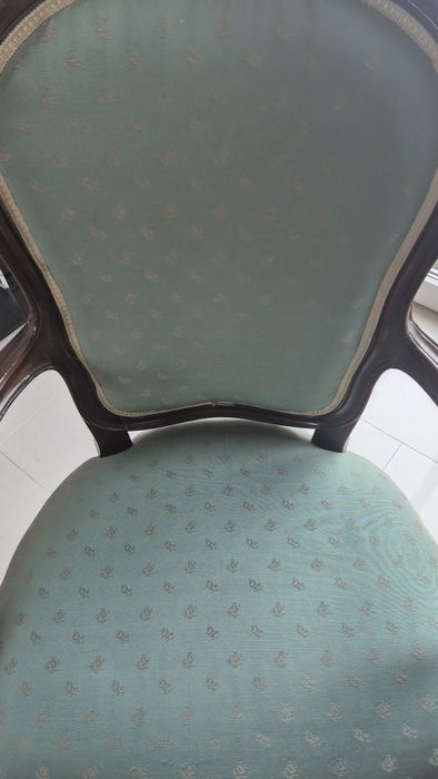 Cadeirao. São duas ,pode ser compradas em separados.  Muito bonitas es