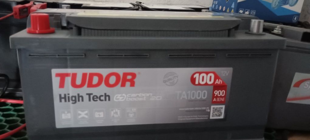 Baterias TUDOR TA 1000 com 900 A(En)