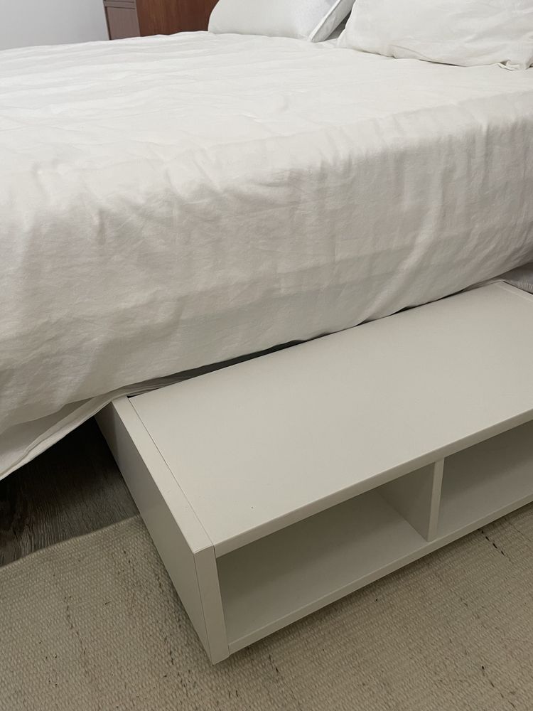 Mesa de Cabeceira / Gavetão FREDVANG IKEA