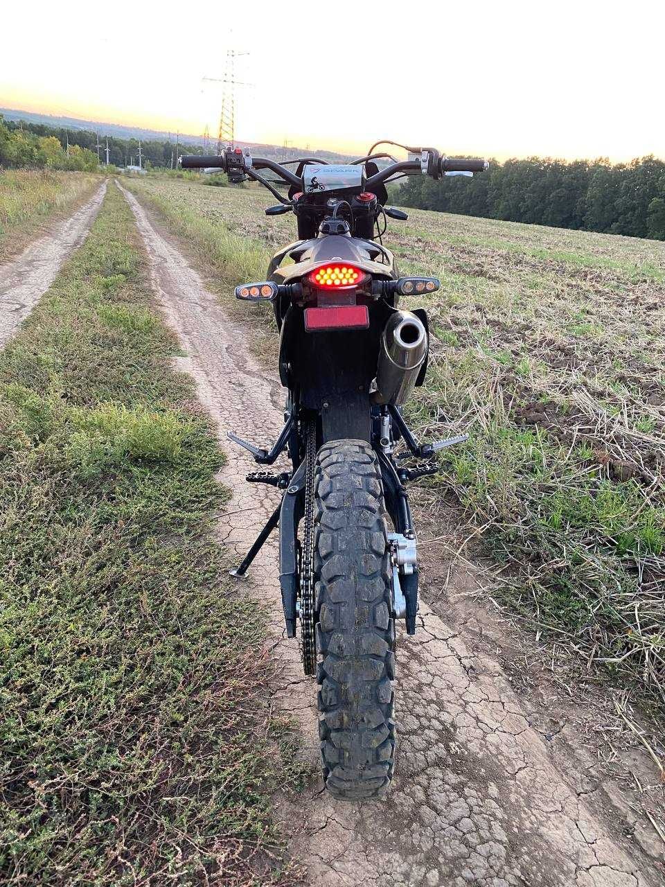 Мотоцикл эндуро spark