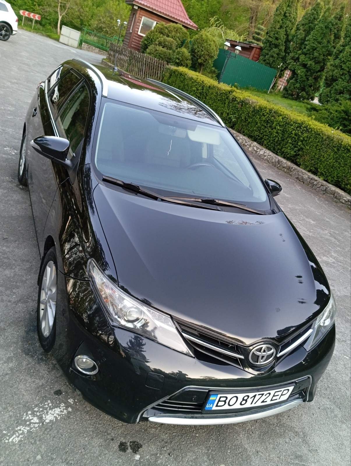 Tayota Auris 2013 року