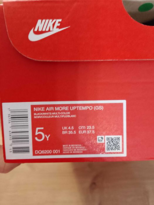 Buty Nike Sportswear
AIR MORE UPTEMPO UNISEX 37,5