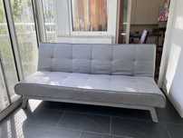 Designerska rozkładana sofa Customform z funkcją spania