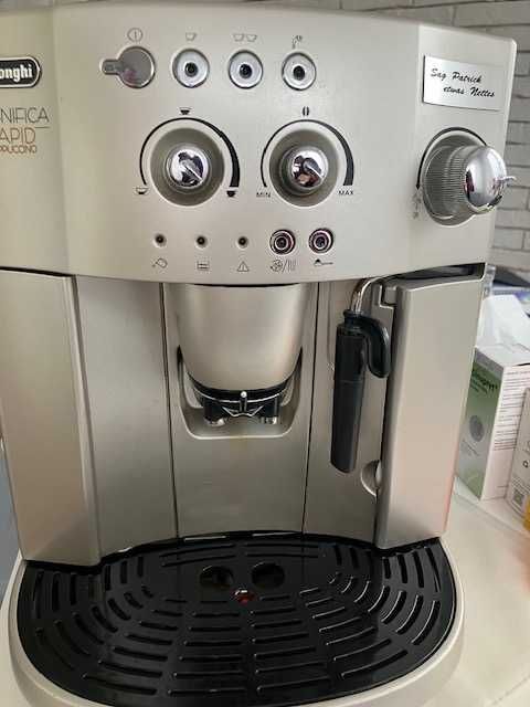 Ekspres DeLonghi Magnifica Rapid Capuccino