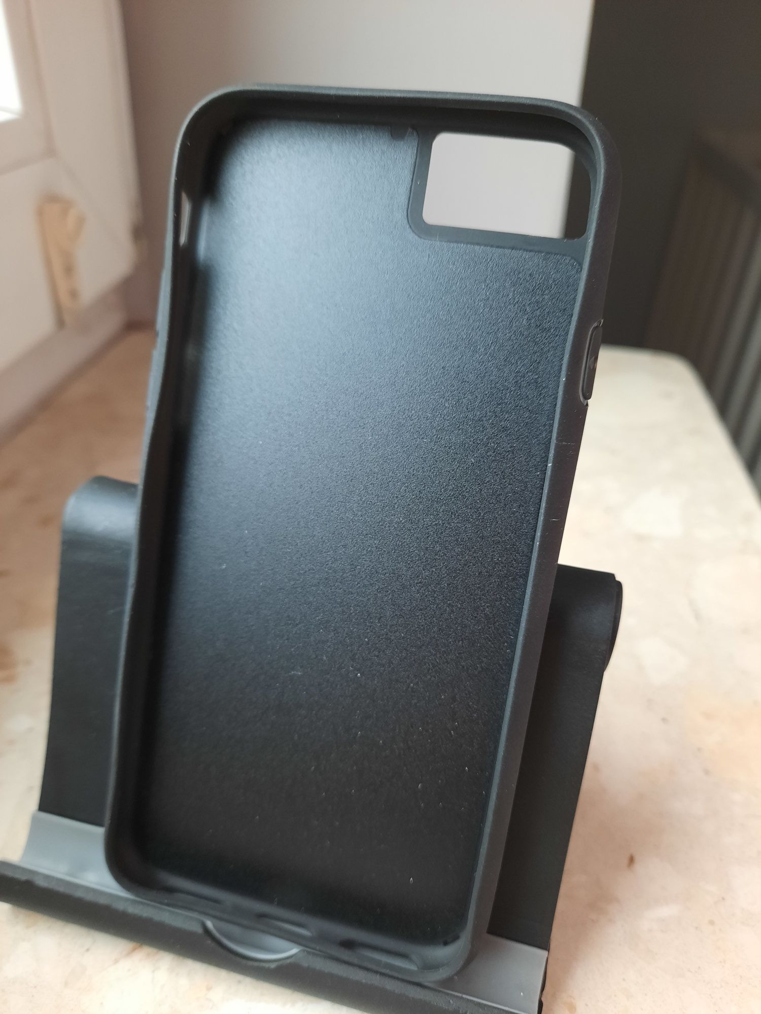 Etui na IPhone se 2020 / 2022 płecki Sinjimoru