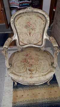 Fotel kabriolet Ludwika XV rzeżbione drewno kwiaty XVII wiek