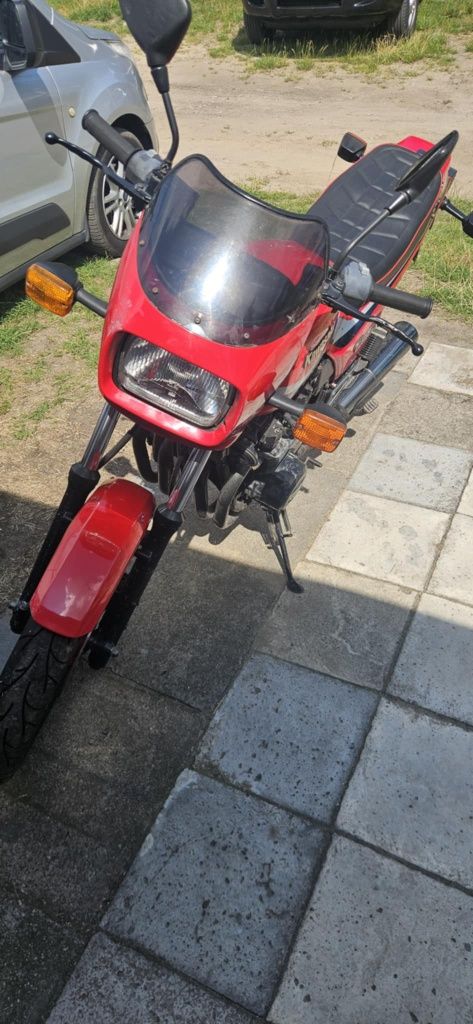 Kawasaki GPZ 550 unii trac