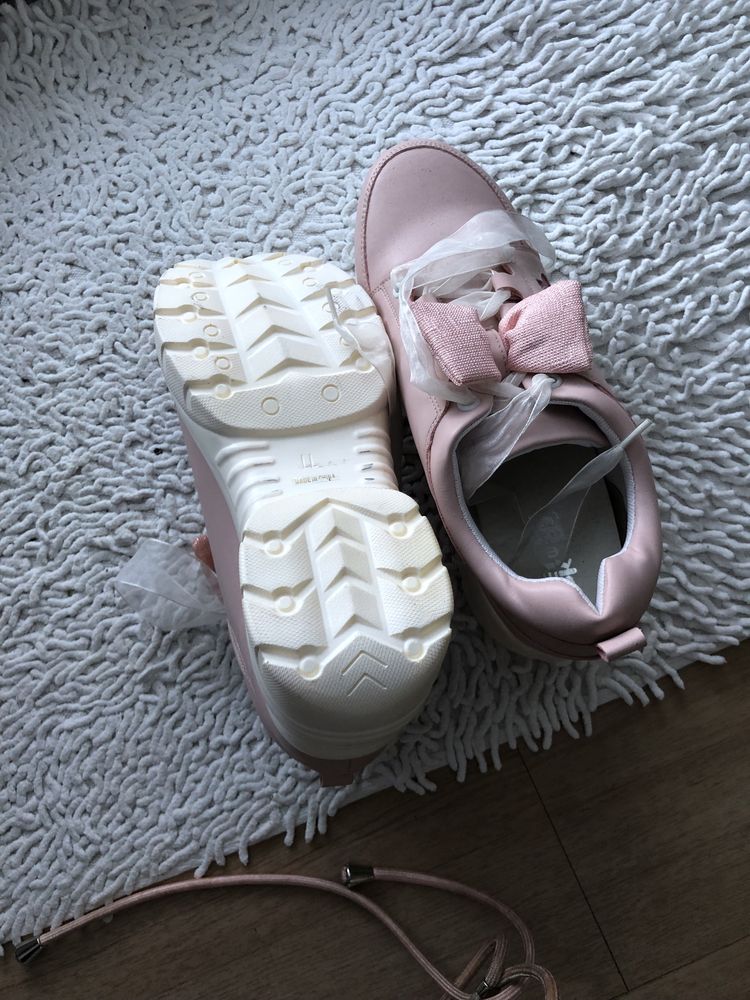 Buty na wysokiej platformie, r.36