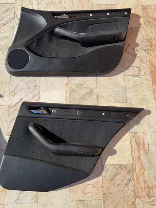 Quartelas de porta em pele e tecido BMW E46 1999