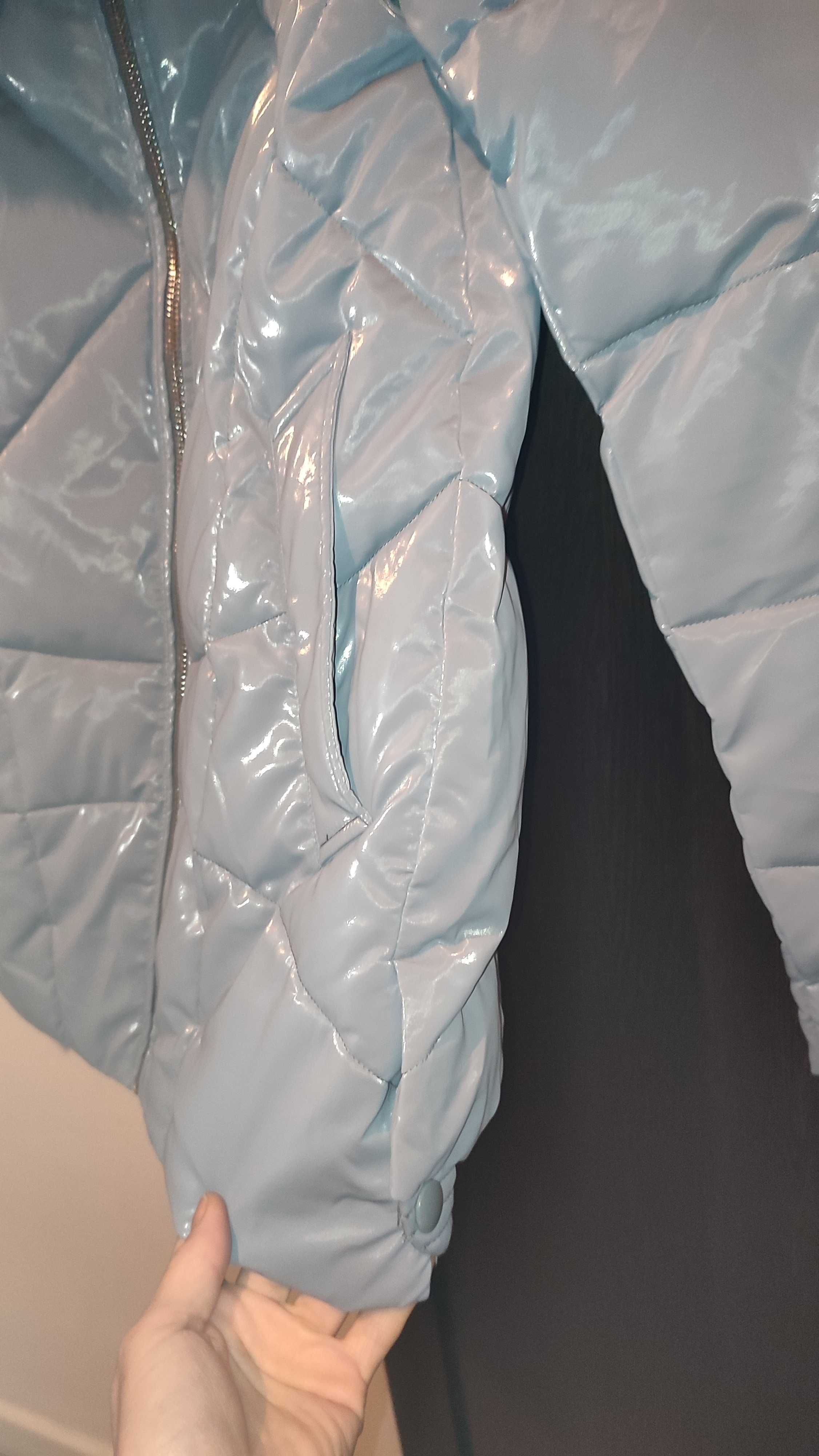 Куртка женская серого цвета с натуральным мехом размер L