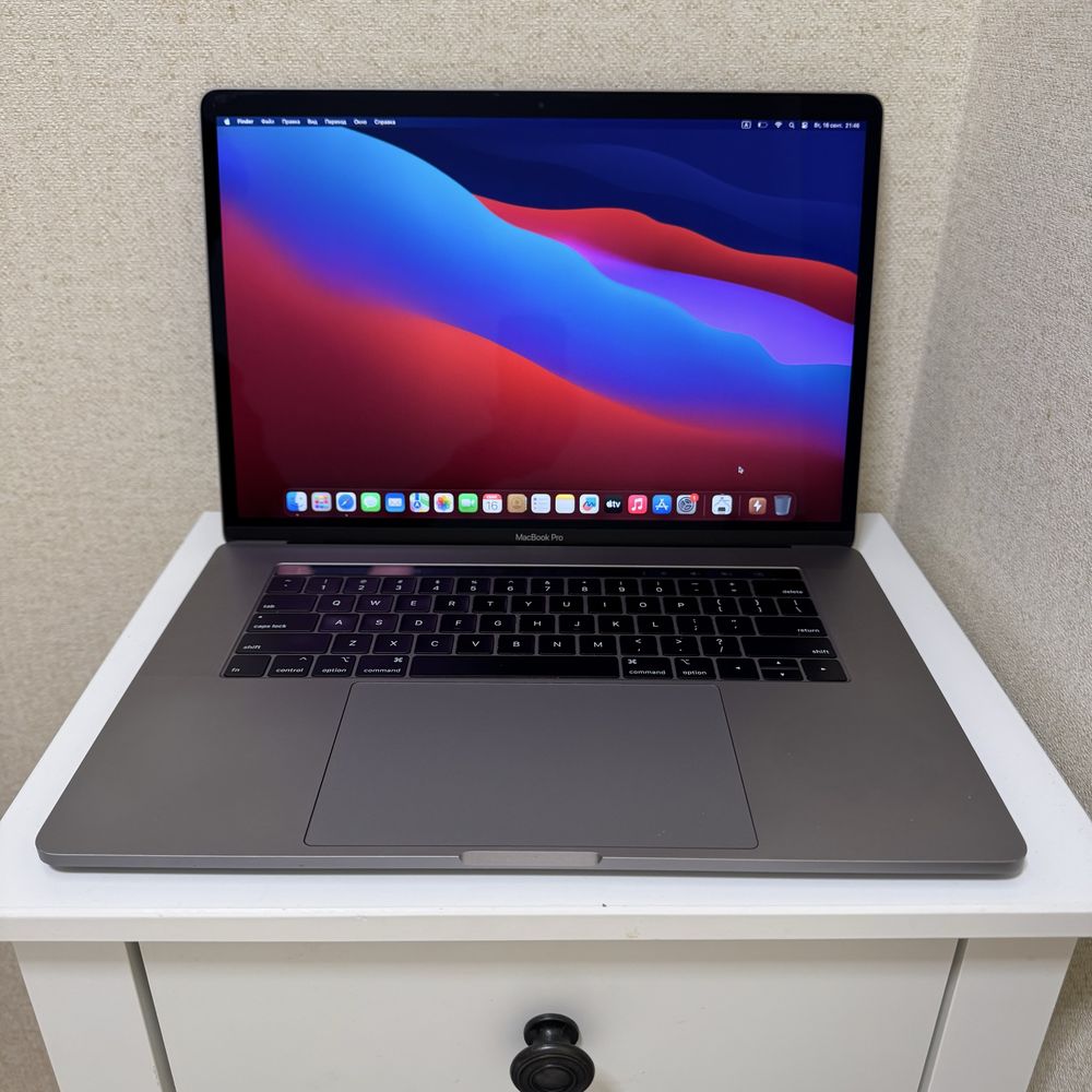 2019 MacBook Pro 15 i9, 16Gb, 512Gb