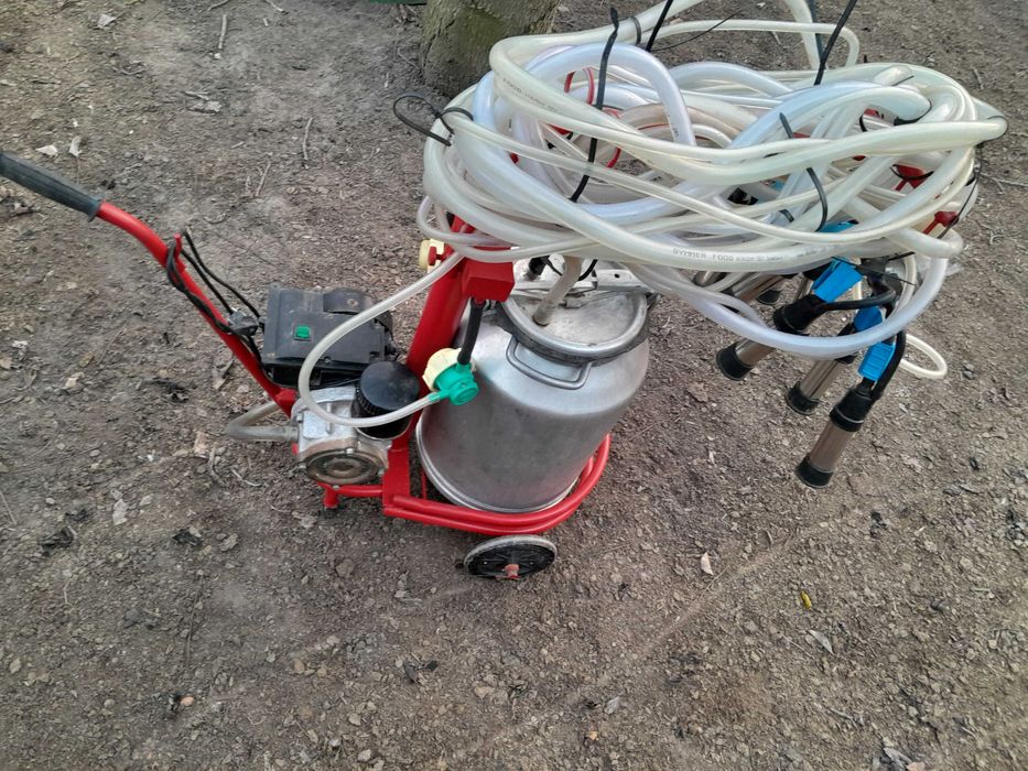 Продам доїльний апарат берізка 2