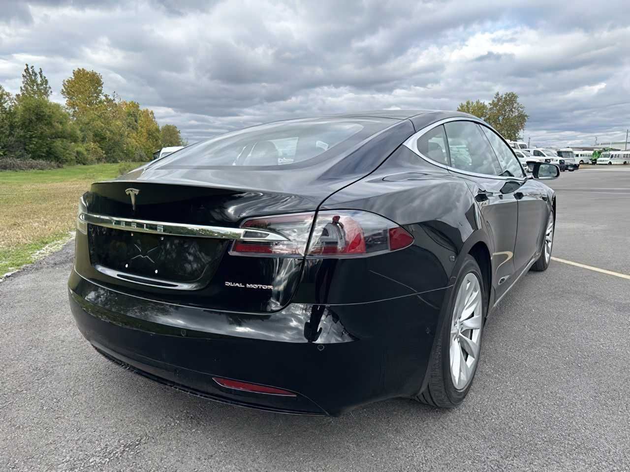 Tesla Model S  2019