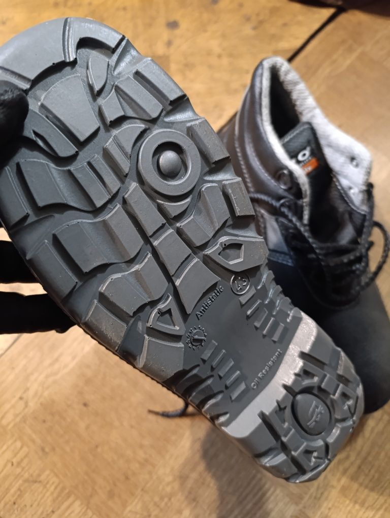 Buty ochronne BHP 43