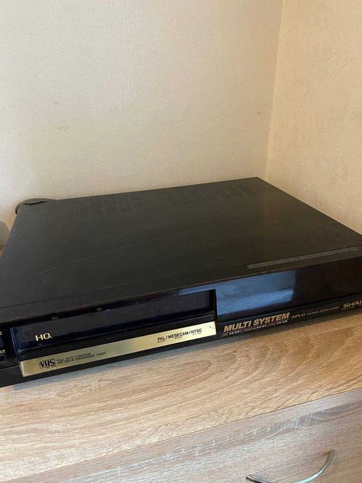 Продам  видео магнитофон SHARP VC 770 E