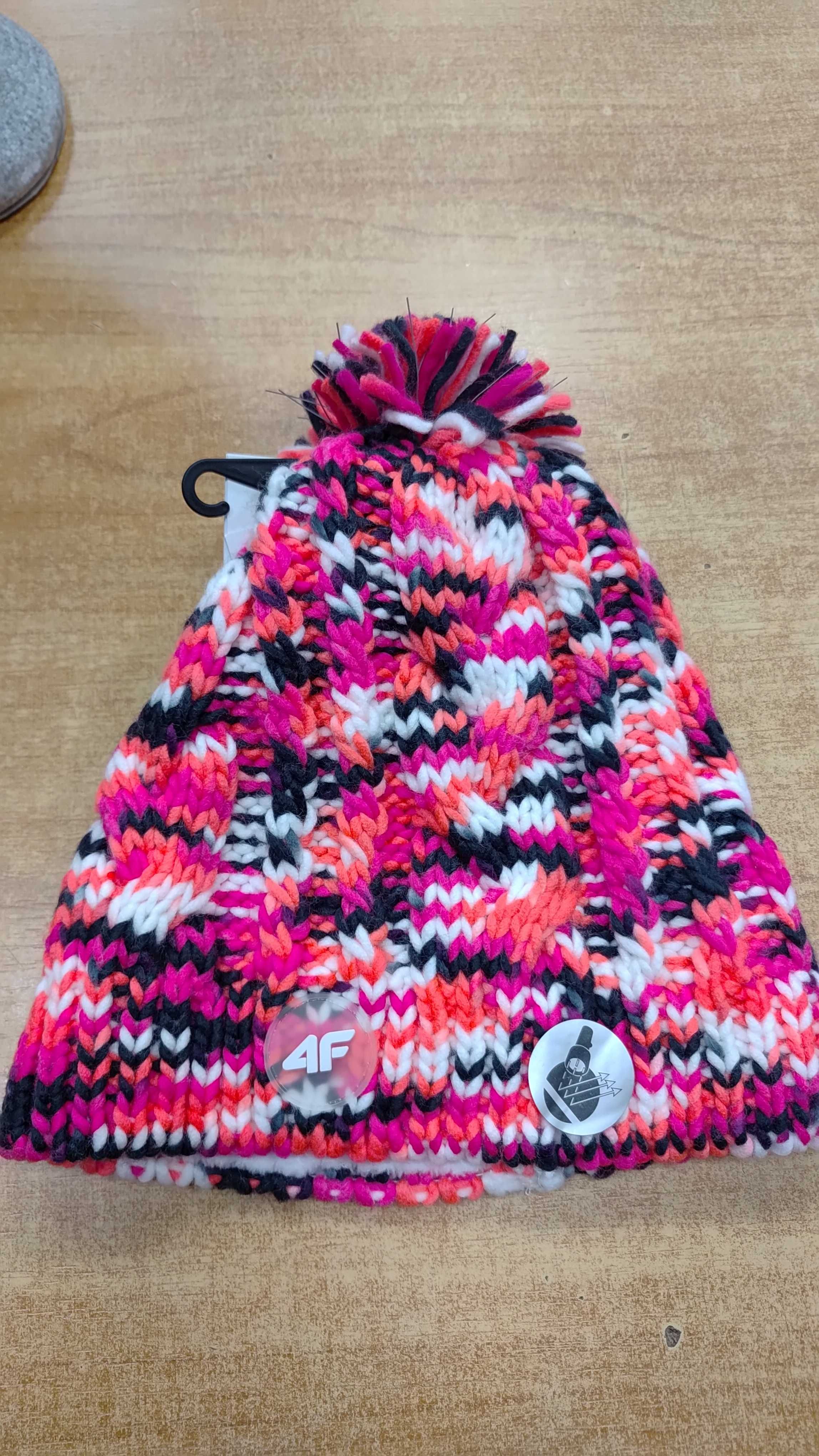 Czapka dziewczęca zimowa 4F ( one size )
