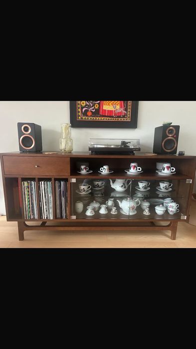 Aparador vitrina discos