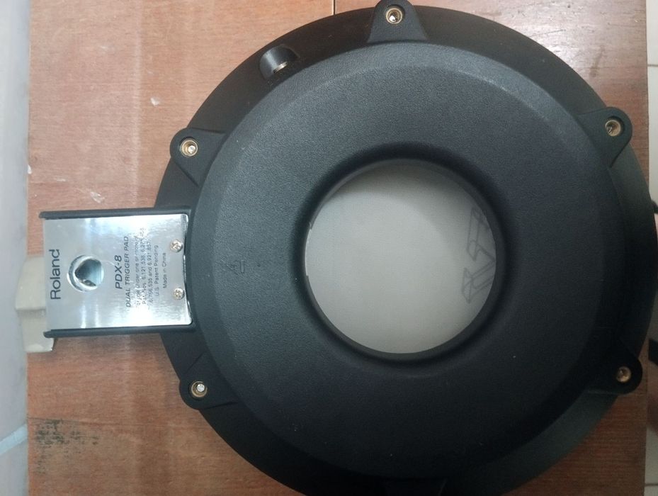 Продаю Барабанный пэд Roland