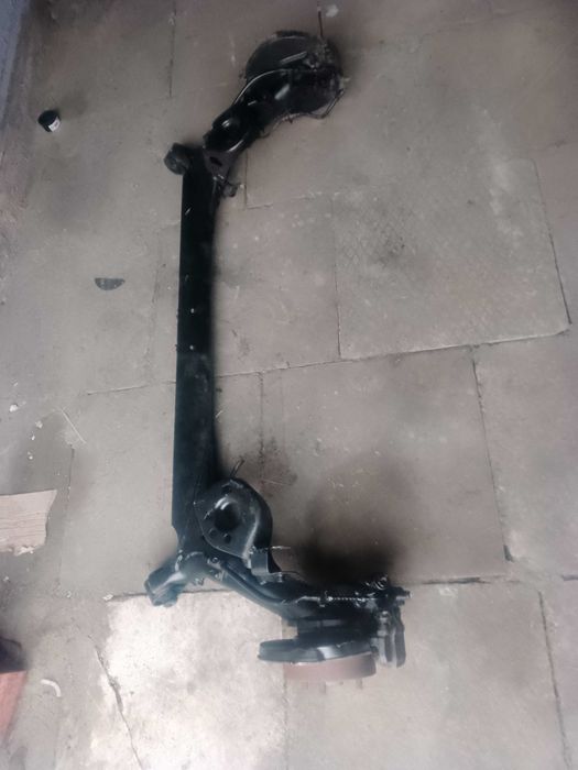 Honda jazz 2 oś tył stan bdb