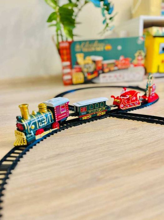 дитячий потяг локомотив з сантаклаусом