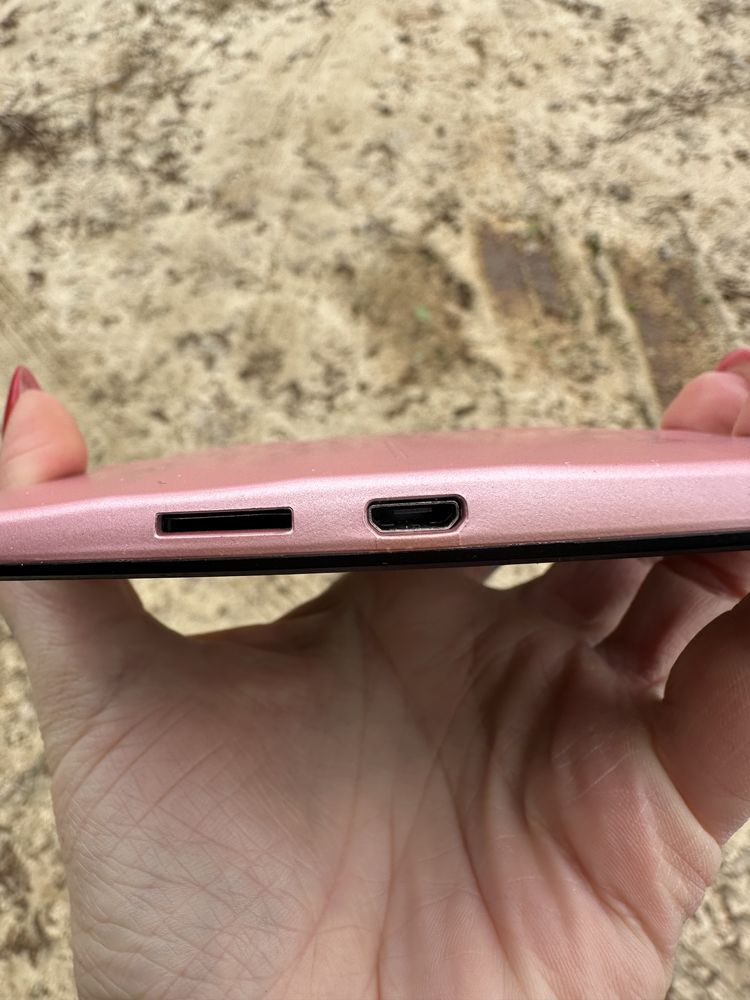 Czytnik inkbook calypso plus różowy zadbany etui