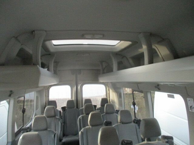Форд Транзит, 2017 року, оригінальний пасажир, 18 місць