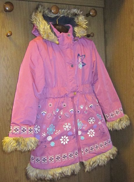 Пальто зимнее для девочки 140 см термо