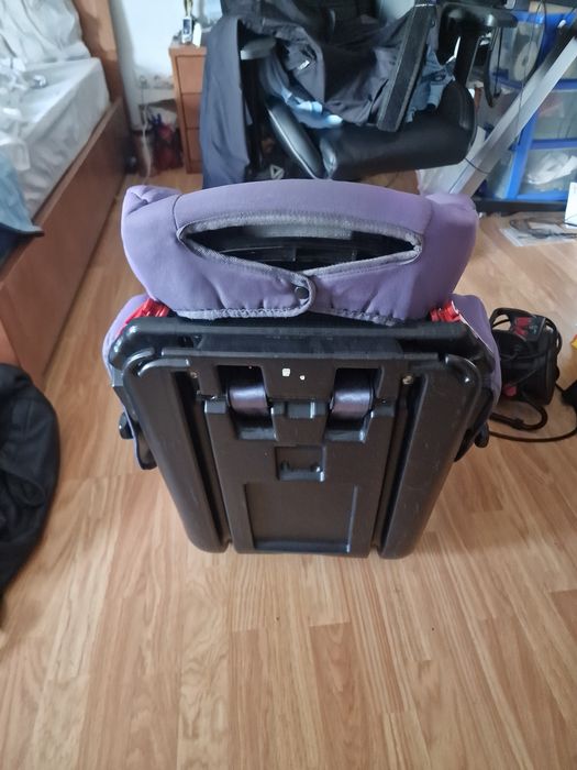 Cadeirinha auto ajustável Bebé Seguro