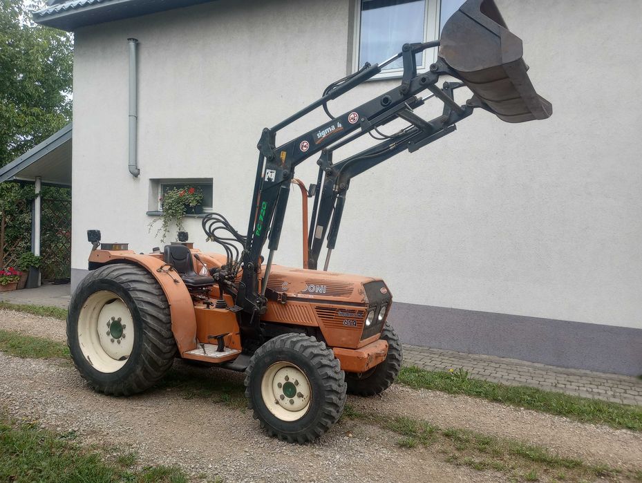 Goldoni 654 4x4 sadowniczy miniciągnik z turem minitraktor z turem