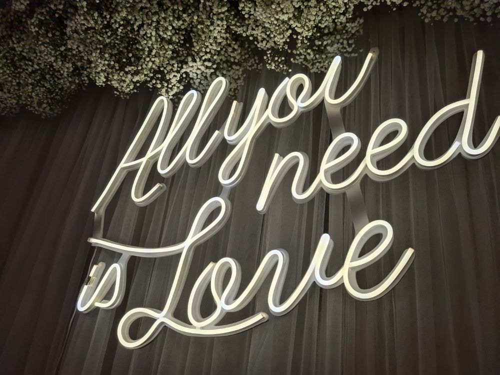 Ledon napis neon neonowy  Tylko mnie kochaj wypo