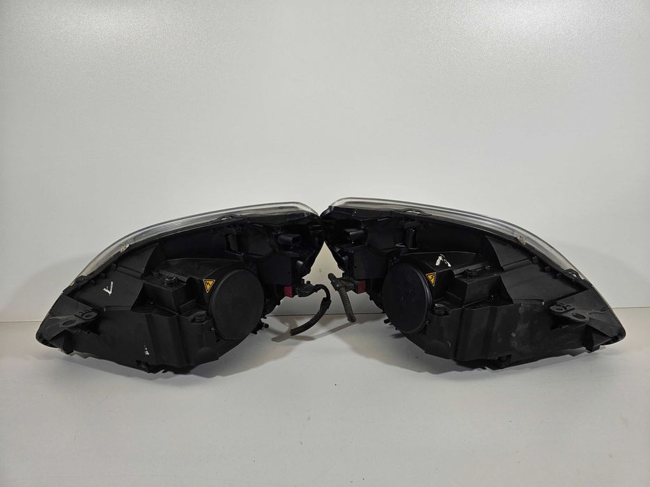 Opel Zafira B Lampy Przód Przednie Bi-Xenon Skrętny Skrętne Lewa+Prawa
