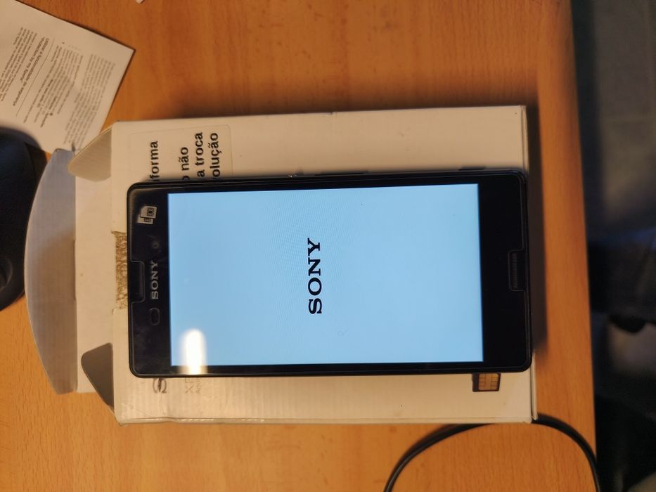 Sony Xperia M4 na caixa