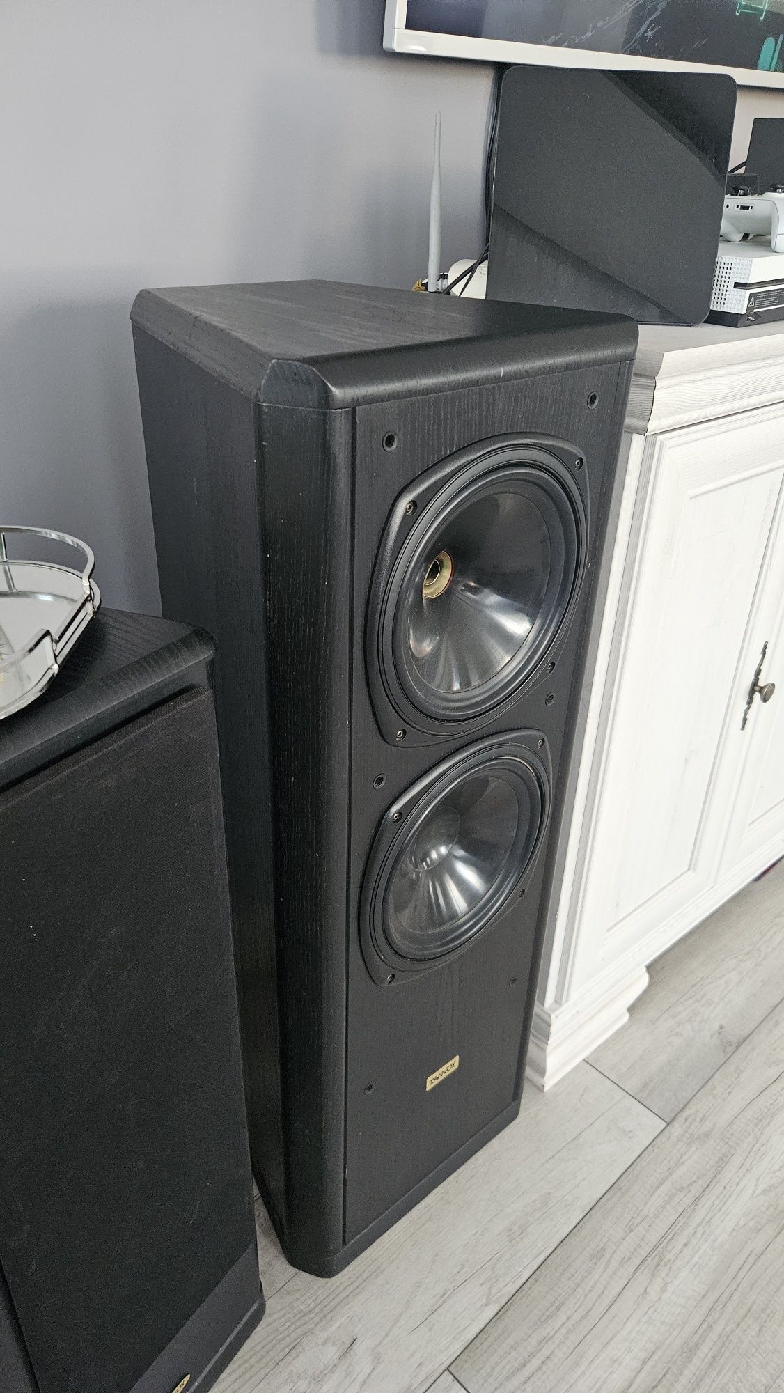 Kolumny Podlogowe Tannoy D700 Top Stan Czarne Black Ash