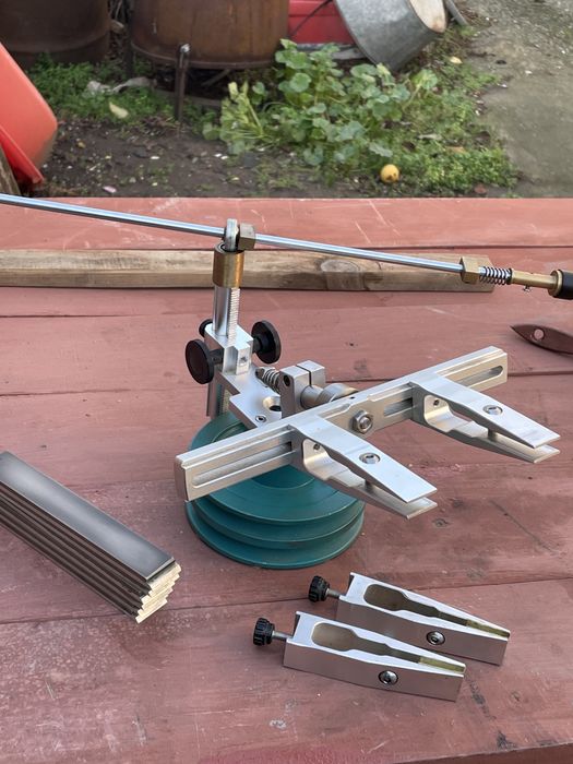 Точилка для ножей