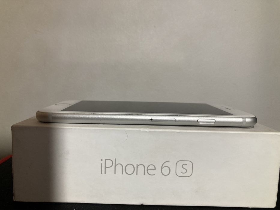 IPhone 6s srebrny