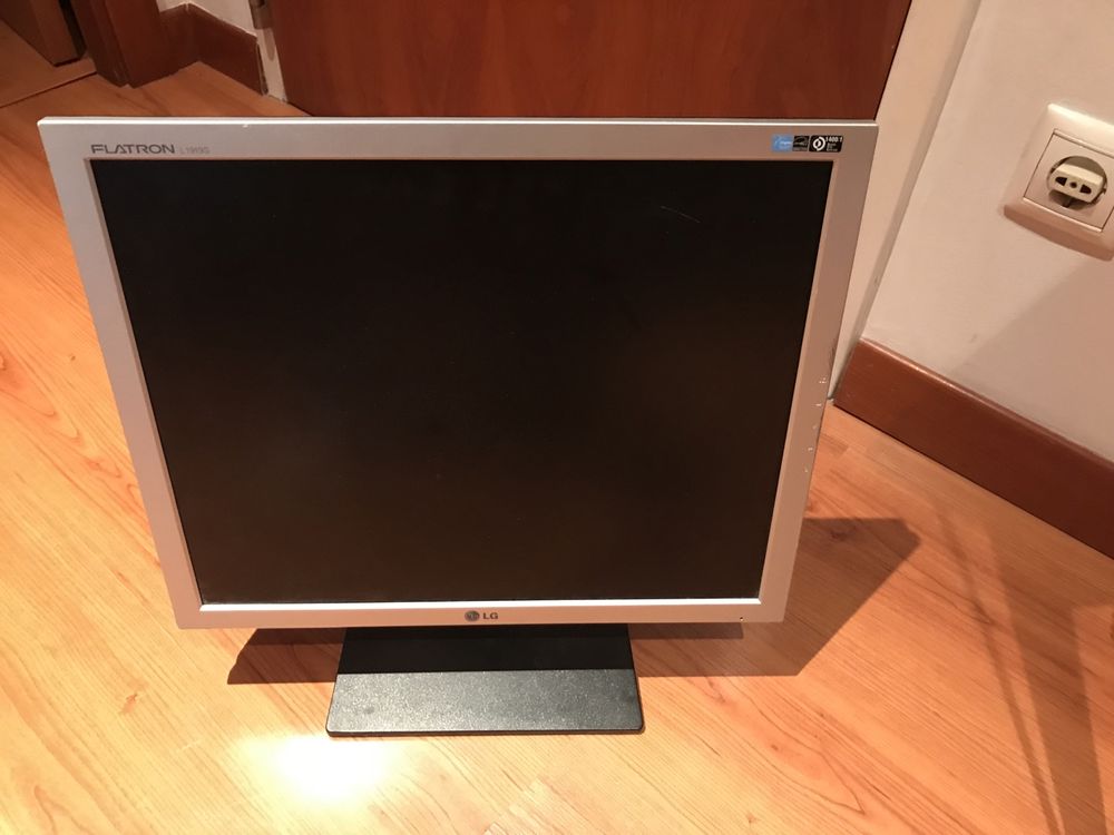 Monitor computador LG L1919S outro  Fujitsu/Siemens