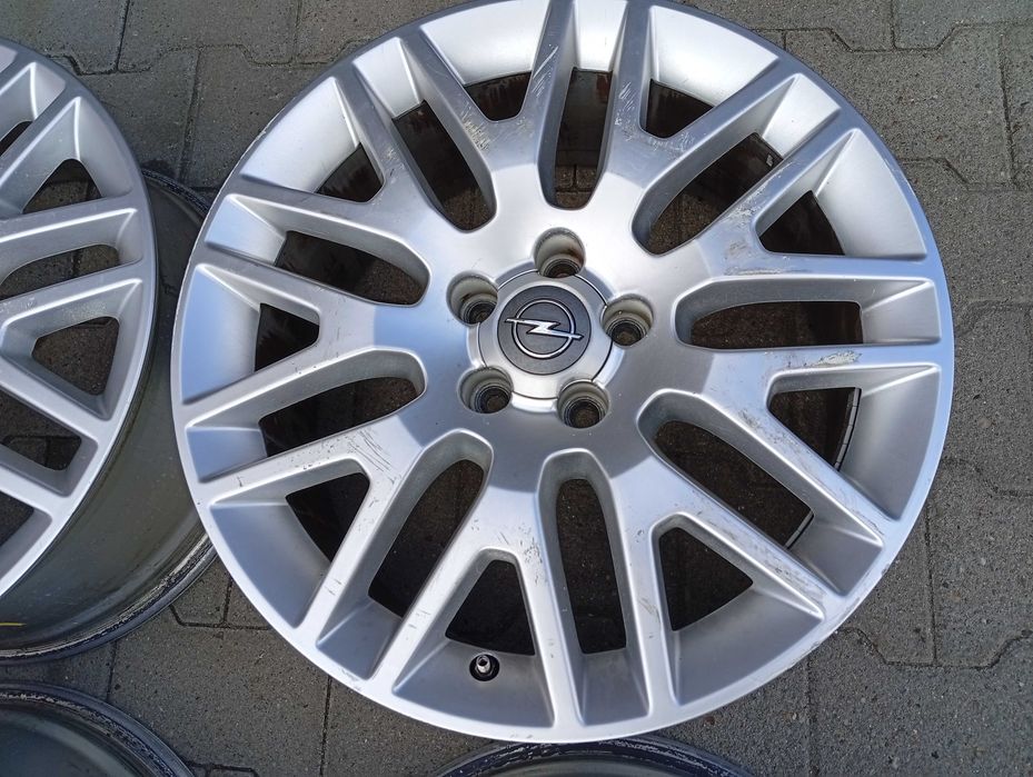 Felgi aluminiowe Opel 5x110 7,5Jx18 ET37 Nr.180