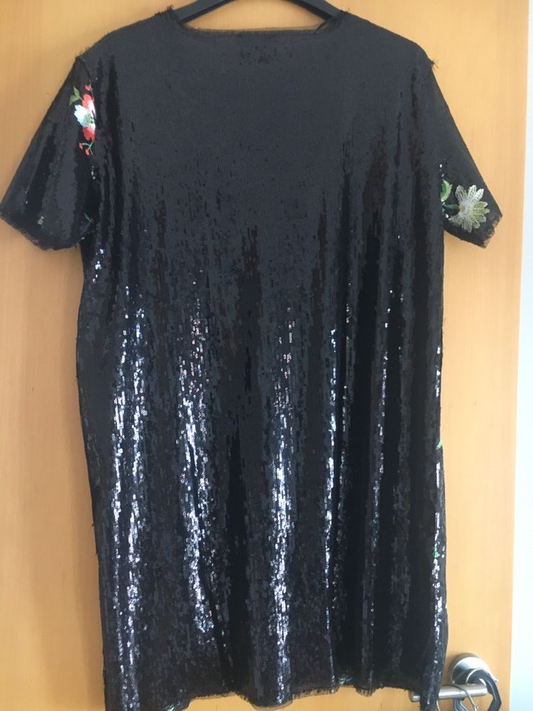 Vestido lantejoulas Zara M novo sem etiqueta.