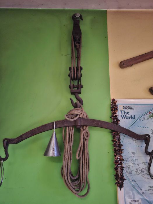 Waga szalkowa z metalu i tasaki