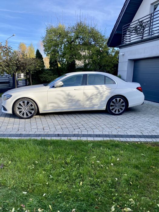 Mercedes- Benz E- klasa 220 d. Salon Polska Multibeam LEd
