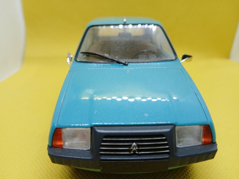Miniaturas  1/24 NOVOS 3 Modelos  Diferentes
