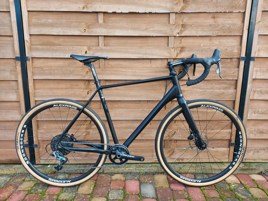 Serious Grafix Elite 2023 Sram Rival Force Hydraulika Rozmiar XL 57cm