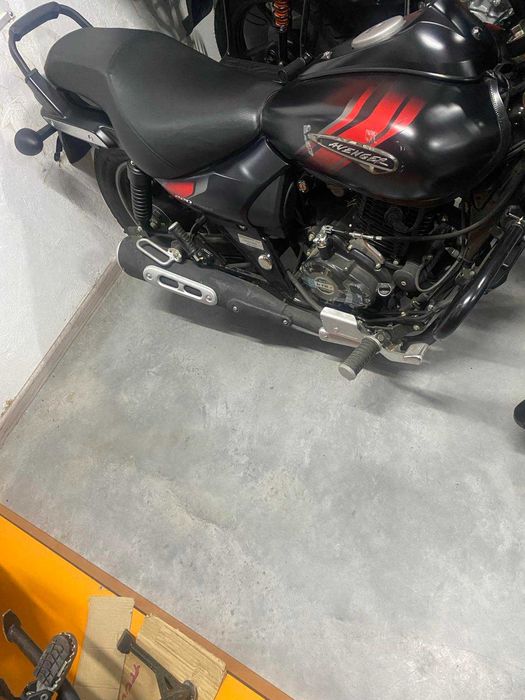 Bajaj Avenger strit cruiser 220 новий