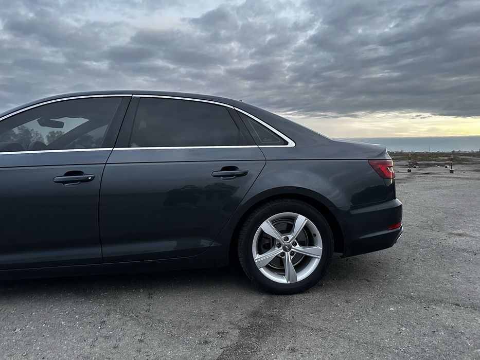 Продаж аudi a4 b9 2019
